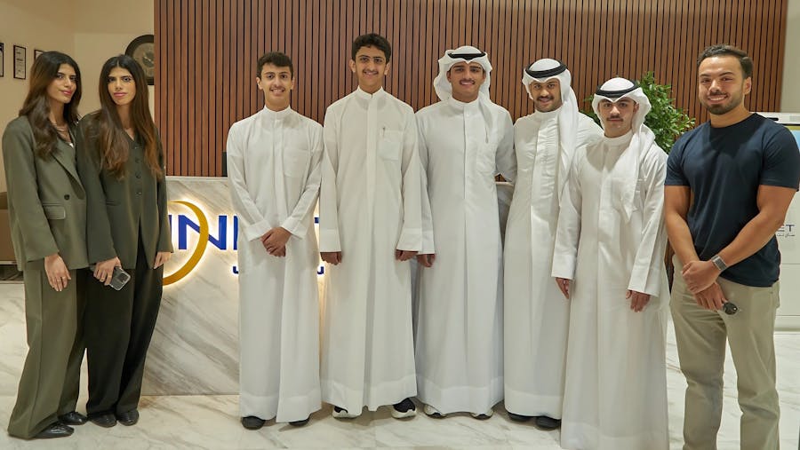 Group_Photo.jpg
